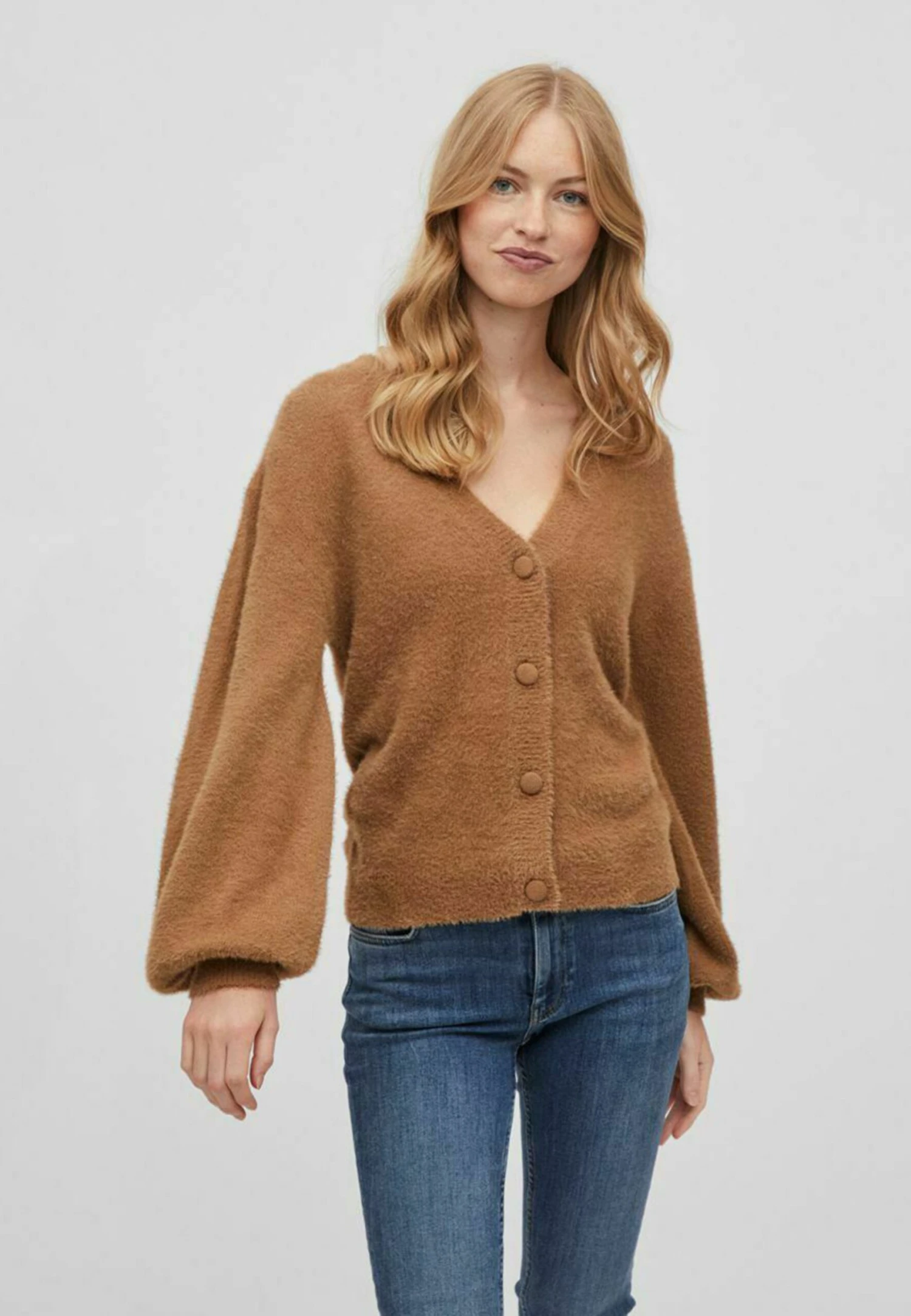 Vila Vest - Toasted Coconut 3 Vila Vest - Toasted Coconut