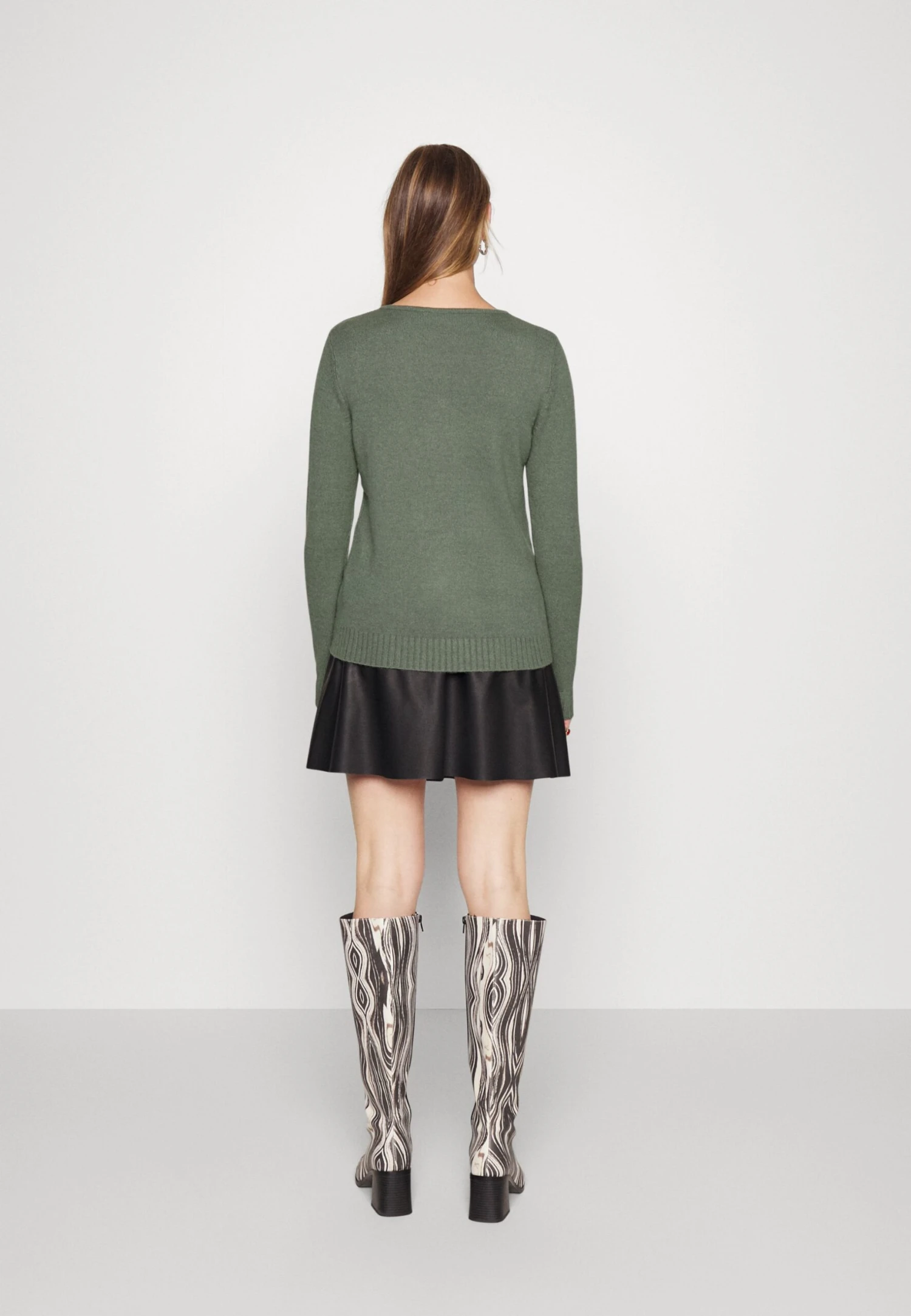 Vila Viril V-Neck L/S-Noos - Trui - Laurel Wreath 6 Vila Viril V-Neck L/S-Noos - Trui - Laurel Wreath - Afbeelding 4