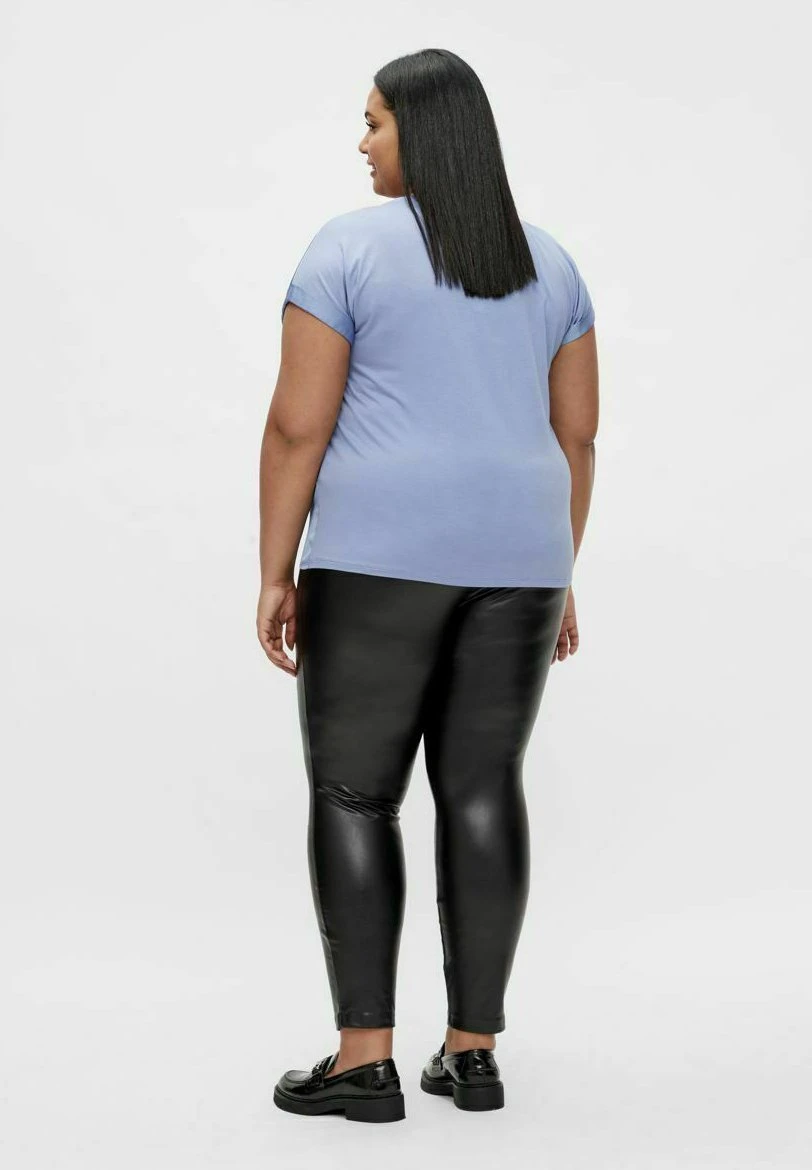 Curve - T-Shirt Basic - English Manor 5 Curve - T-Shirt Basic - English Manor - Afbeelding 3