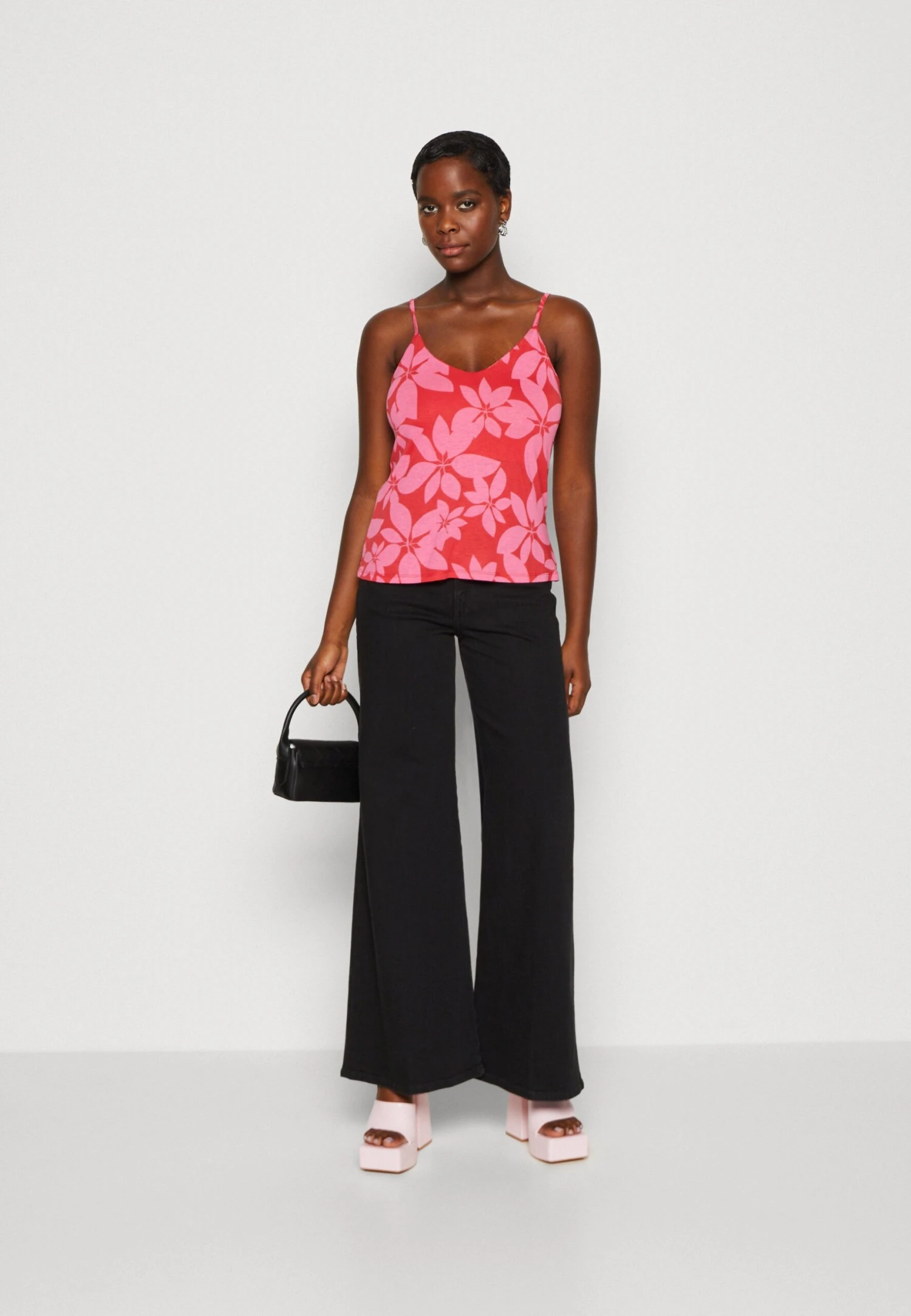 Vila Vikami Cami - Top - Mars Red/Pink 4 Vila Vikami Cami - Top - Mars Red/Pink - Afbeelding 2