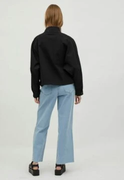 Vila Lichte Jas - Black 11 Vila Lichte Jas - Black -Vila dbba9b6e16534daea062badd4e42b0b6