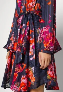 Vila Vipaus Short Dress - Jurk - Navy/Multi Color -Vila e7d14355471f44fb99f41207a252990e