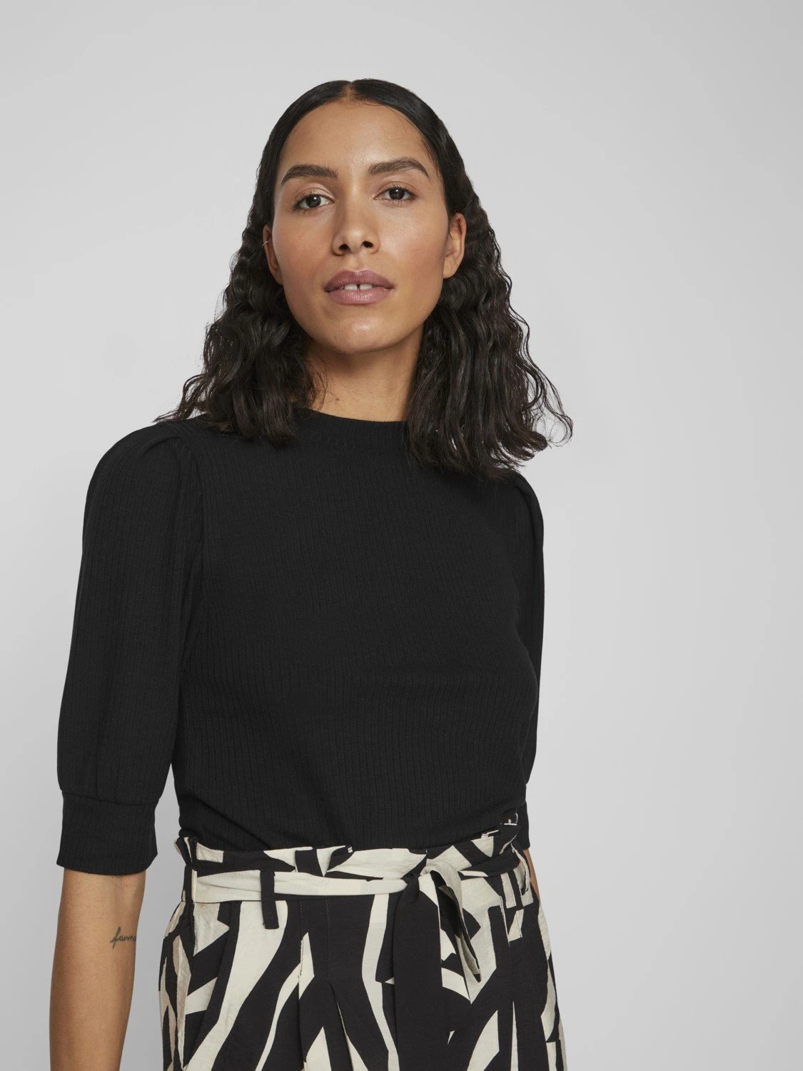 Vila Vifelia - Longsleeve - Black 6 Vila Vifelia - Longsleeve - Black - Afbeelding 4