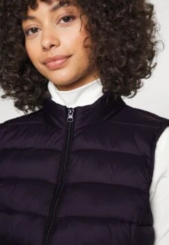 Vila Viminsk Short Waistcoat - Bodywarmer - Black 11 Vila Viminsk Short Waistcoat - Bodywarmer - Black -Vila f1da1714b3be42d5b2382cef88a5dd24