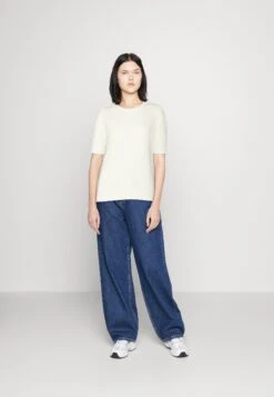 Vila Vidalo O Neck - T-Shirt Print - White Alyssum 8 Vila Vidalo O Neck - T-Shirt Print - White Alyssum -Vila f432eb321822414b818bd3205c99a43c