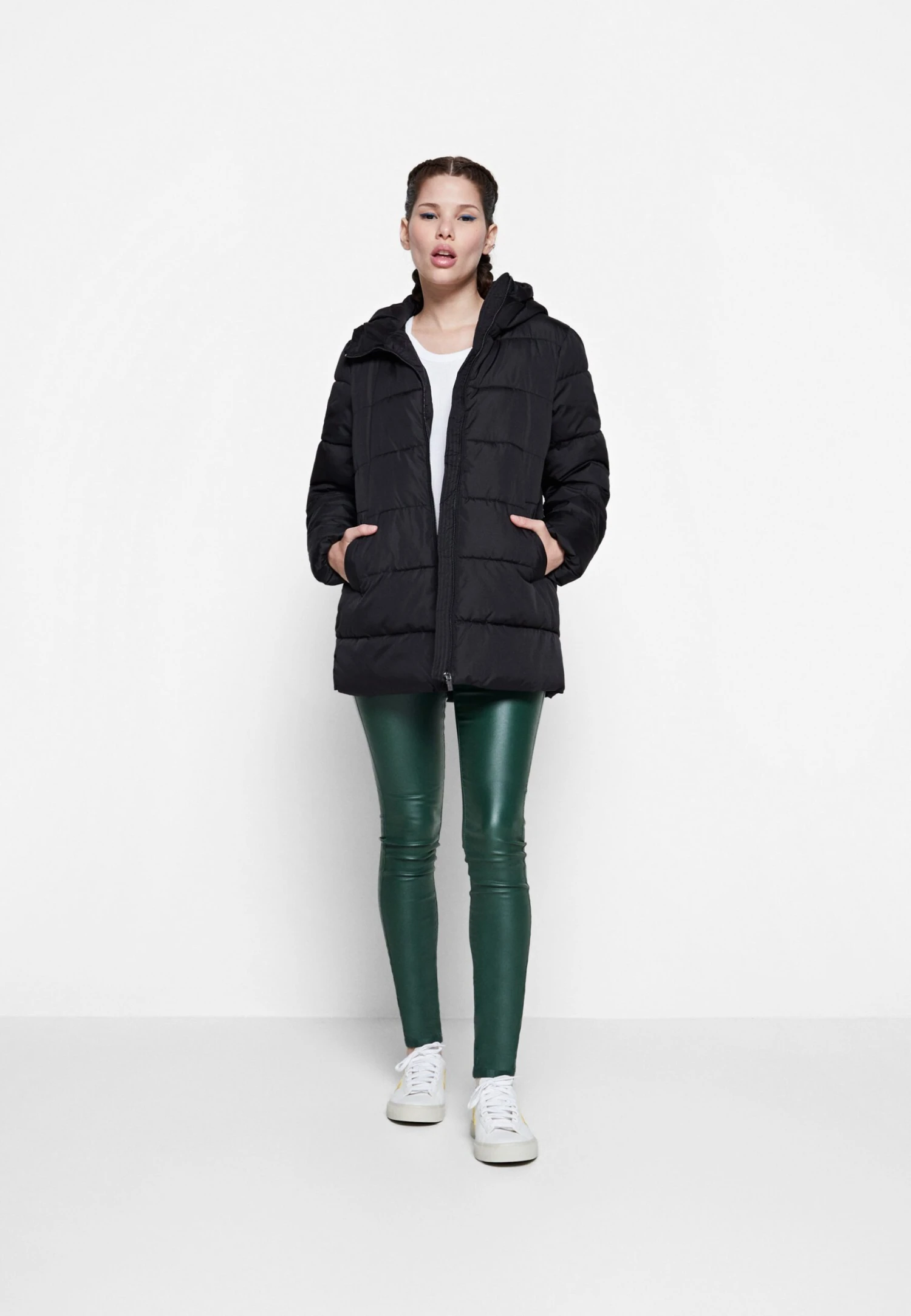 Vila Vitate Puffer Jacket - Winterjas - Black 4 Vila Vitate Puffer Jacket - Winterjas - Black - Afbeelding 2