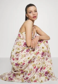 Viura Strap Dress - Galajurk - Birch 11 Viura Strap Dress - Galajurk - Birch -Vila fe9bd16fc8f54210831b2adc2336f47a